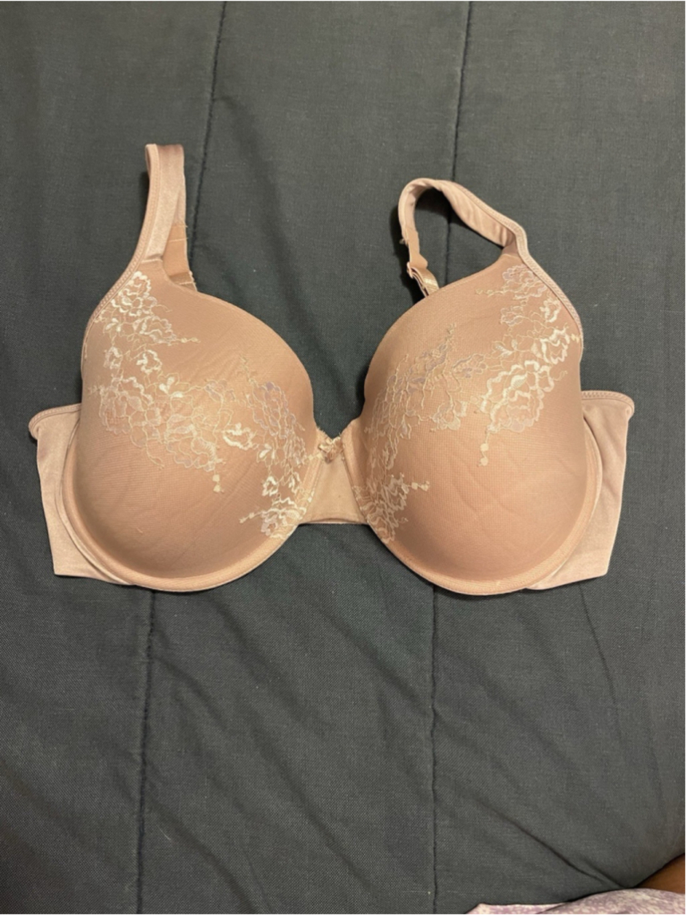 Bali 38DD Beige Lace Underwire Bra Adjustable Straps Back Closure